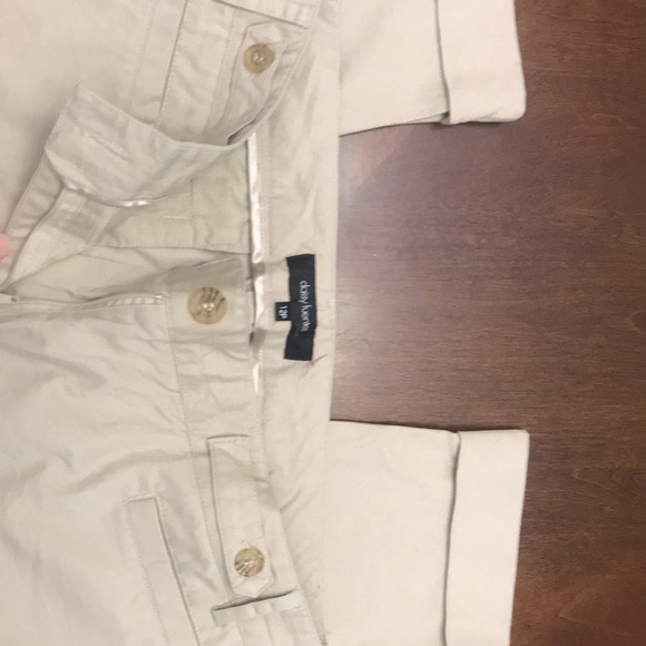 Daisy Fuentes women’s khaki pants. Size 12P. - Picture 7 of 8